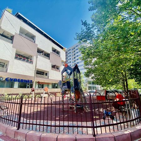 New City Studios With Balcony Bucarest Esterno foto